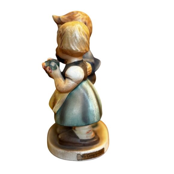 HUMMEL “We Congratulate” #220 TMK 2 1952 *Small *4 Inch Figurine - Picture 2 of 6